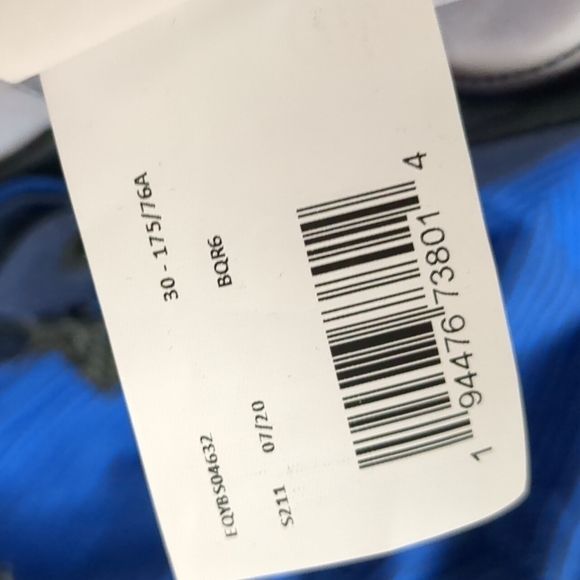 Quicksilver blue striped board shorts size 30 - Picture 5 of 7